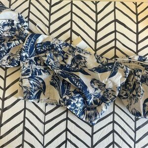 NWT Abercrombie & Fitch Size M Cropped Bubble Sleeve Floral Top